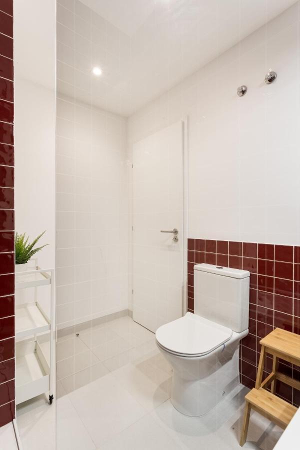 Joivy Stunning 2-br Flat With Balcony In Oporto