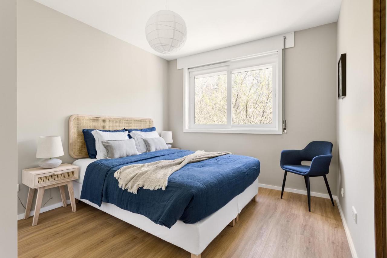 Joivy Stunning 2-br Flat With Balcony In Appartement